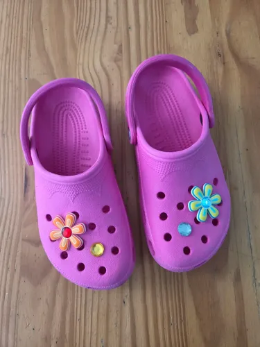 crocs original rosa com jibbitz 36