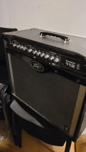 Caixa para guitarra Peavey Bandit 112