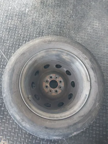 Aro e pneu 175/70/R14 4x98mm
