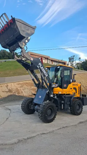 Pá Carregadeira Nova