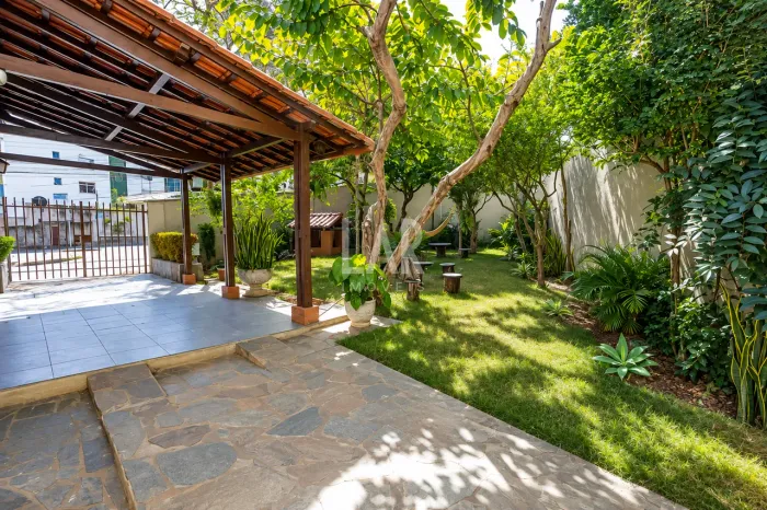 Casa à venda, 5 quartos, 3 suítes, 3 vagas, Liberdade - Belo Horizonte/MG