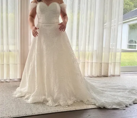 Vestido de Noiva AIRE Barcelona by Rosa Clara Kymber Renda Cauda Capela 42/44