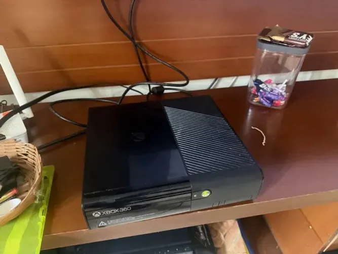 XBOX 360 + Controle + jogo + Cabo HDMI (Envio)