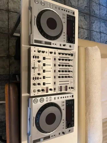 Pioneer CDJ-850 + Mixer DJX700