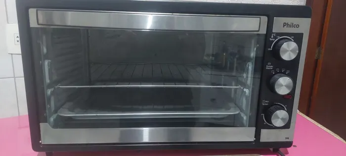 Vende-se o forno elétrico Philco PFE52P 220V de 50L (2000W)