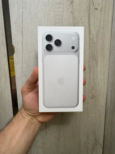 iPhone 17 pro Max 256 lacrado