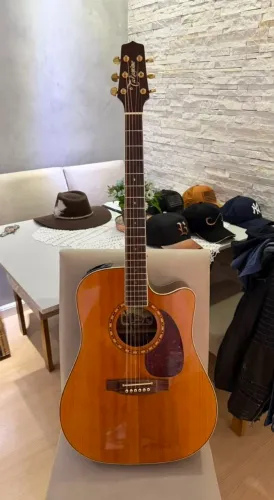 Takamine EF360 SC regulado com elixir