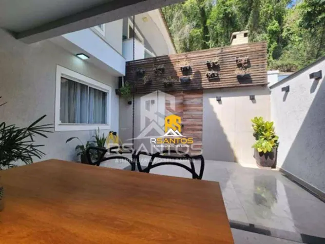 Linda Casa na Freguesia, condomínio fechado 116m²
