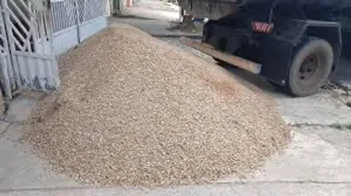 AREIA SEIXO TIJOLO