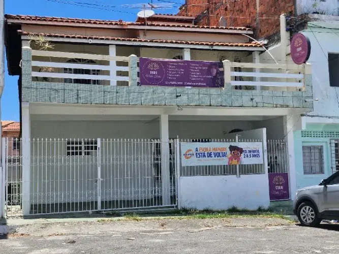 Oportunidade! Prédio Comercial 220 m2 em Mussurunga I (Salas + Garagem)