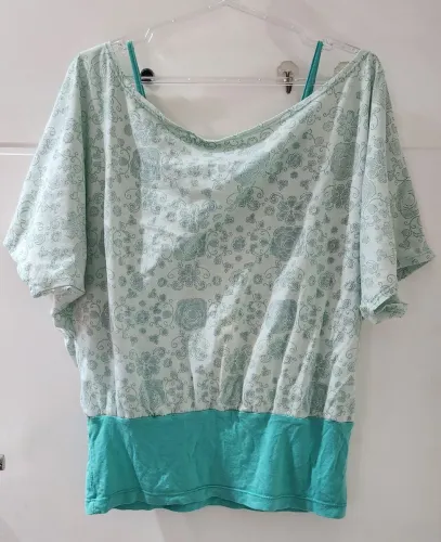 blusa feminina morcego estampa floral verde