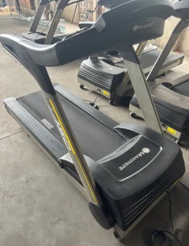 Esteira Profissional RT 250 G2 Movement  Máximo Desempenho Tecnologia Qualificada