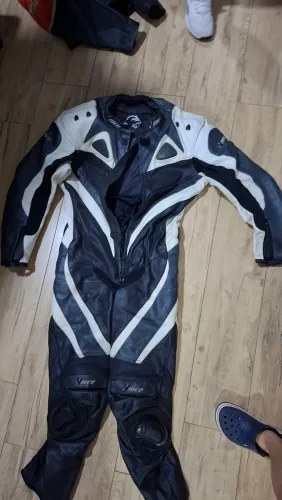 Macacão couro motociclista