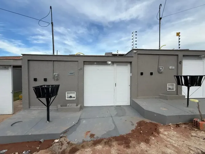 CASA PARA VENDA POSSUI 71 METROS QUADRADOS COM 2 QUARTOS NA CIDADE NOVA - PARAIPABA/CE