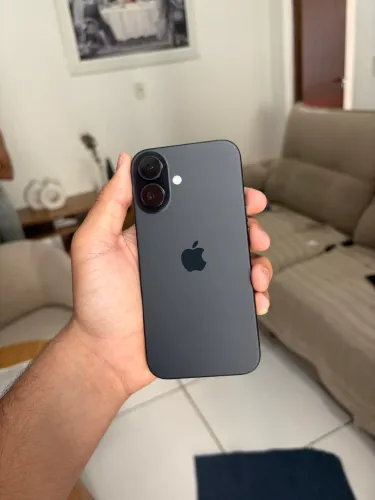 iPhone 16