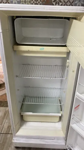 Vendo geladeira usada.. funcionando td perfeitamente