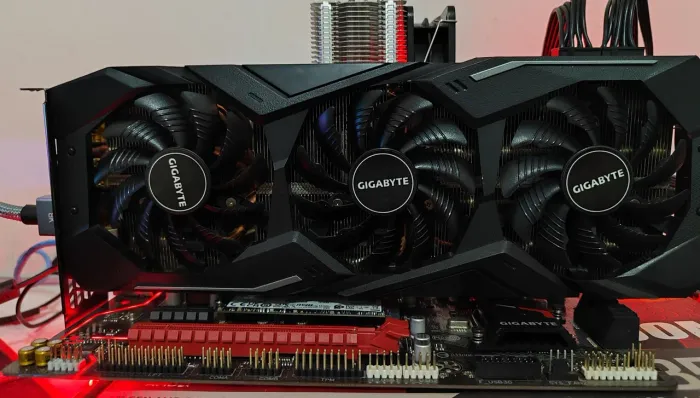 RTX 2080TI 11GB GIGABYTE ACEITO TROCAS