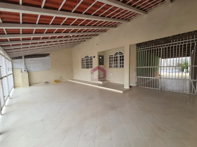 QNM 17 - 2 QUARTOS - CASA TÉRREA - 4 VAGAS - QUINTAL - CEILÂNDIA