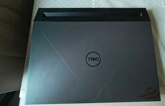Dell G15 5530 Intel I5 13450HX + 16 GB de memória RAM DDr5 + Placa de vídeo RTX 3050