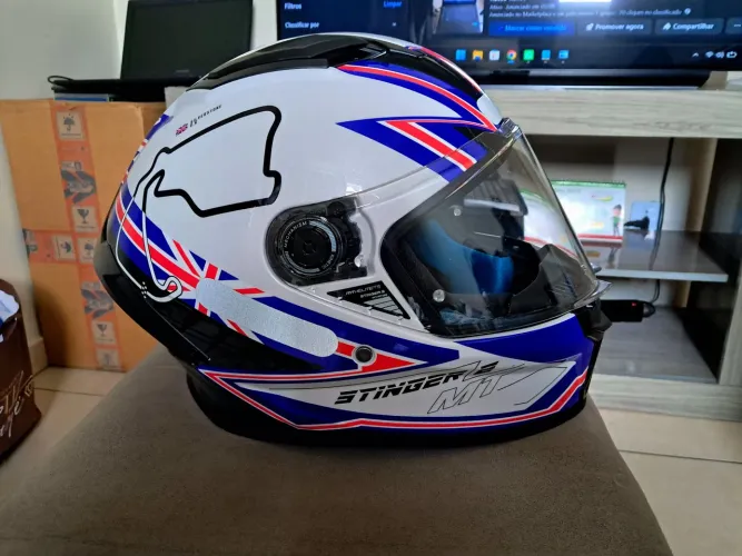 CAPACETE HELMETS STINGER 2 MT, TAMANHO 59/60 NOTA FISCAL E GARANTIA