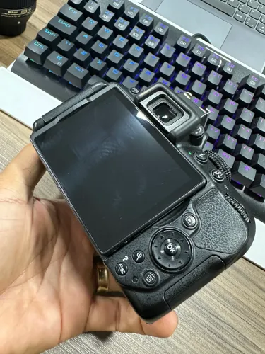 Câmera Nikon D5300 (15 mil cliques apenas)