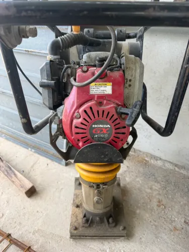 Compactador de solo CSM CS70 RENTAL