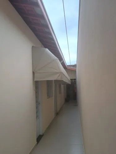 Toldo semi novo bege, 1 de 3,60 e 1 de 3,90