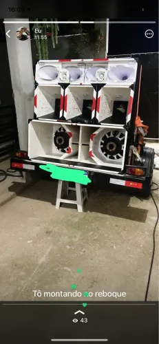 Vendo paredinha automotivo com reboque emplacado