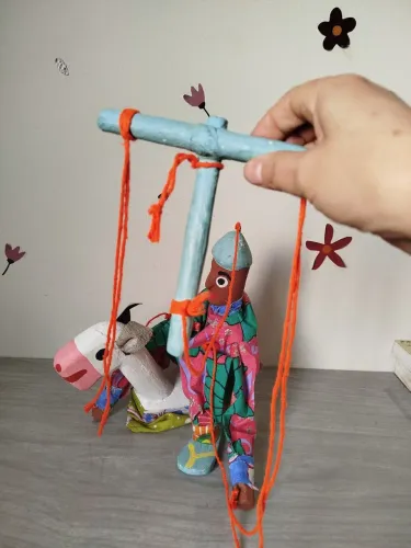 Marionete folclórica em gesso