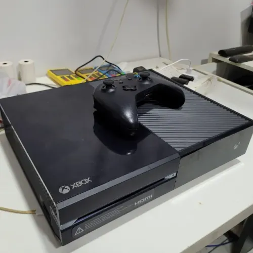 Xbox One Fat Não Liga Acompanha Controle Original Para Reparo ou Peças
