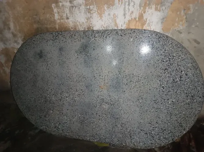 Tampo de mesa Granito Oval PRA SAIR LOGO