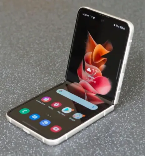 Celular Flip 5 em perfeito estado 
