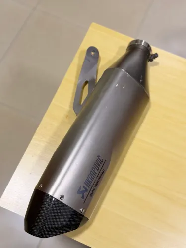 PONTEIRA AKRAPOVIC PARA S1000RR