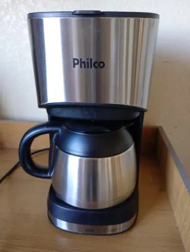 Cafeteira Philco PCFF02 Inox 127V - Capacidade de 1 litro