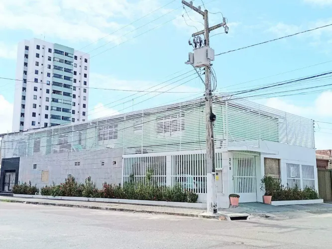 Prédio para venda, 7 salas, Salgado Filho - Aracaju/SE