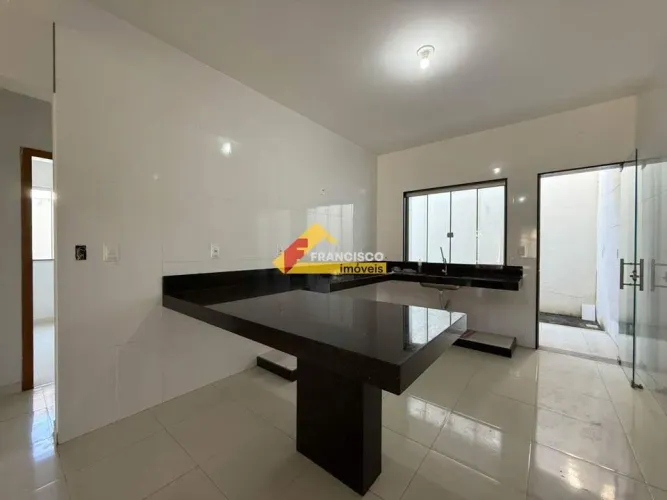 Casa para aluguel, 3 quartos, 1 vaga, Campina Verde - Divinópolis/MG