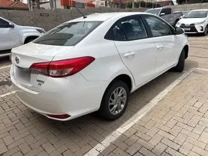 Toyota Yaris XS Sedan 1.5 Flex 16V 4P Aut. 2025