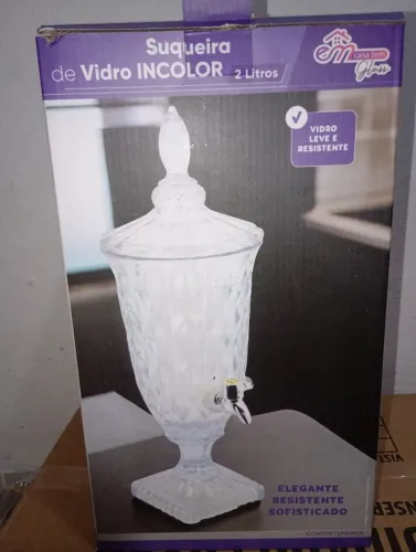 Jarra suqueira de vidro elegante ?
