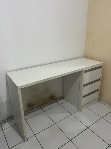 Escrivaninha para estudos/ penteadeira