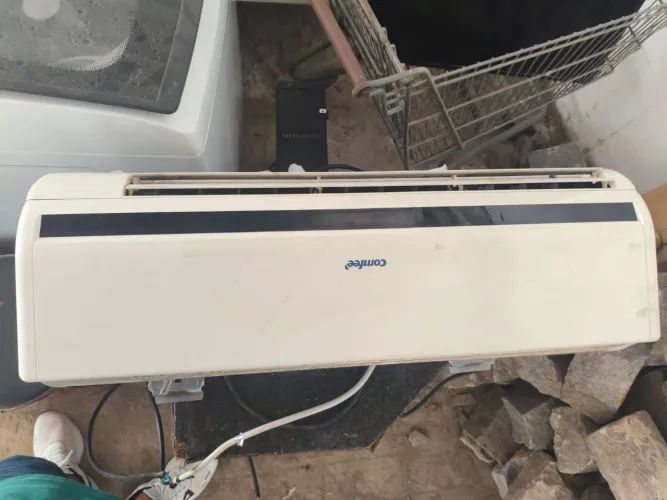 AR CONDICIONADO 12000btus COMFEE