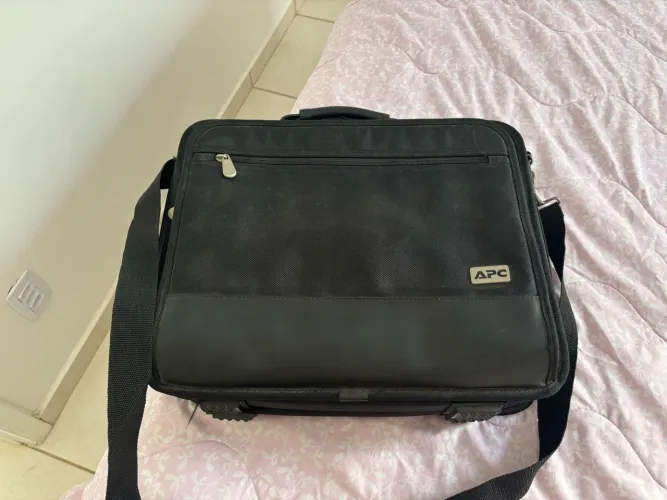 Vendo bolsa tira color para notebook 