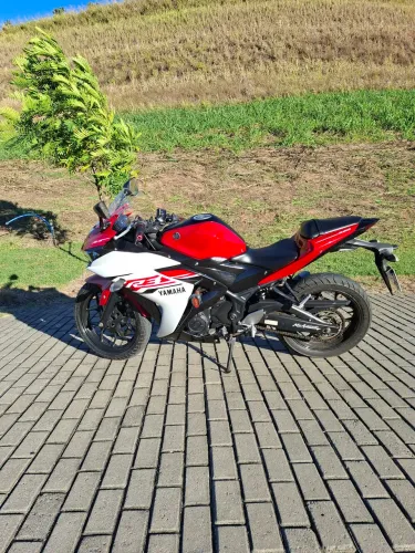 Moto Yamaha yzf R3