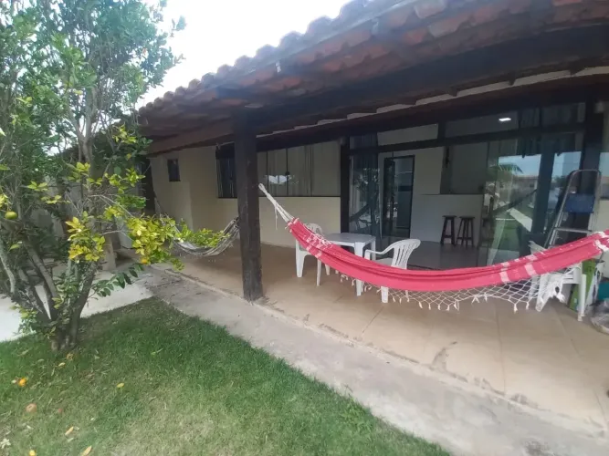FIGUEIRA - Casa Ampla - 2 Quartos  (sendo 1 Suíte) - Vg 4 carros - Piscina - Cond c/ acess