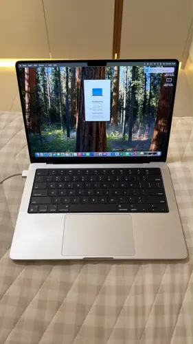 MacBook M4 chip pro 14? 1tb ssd 24 ram