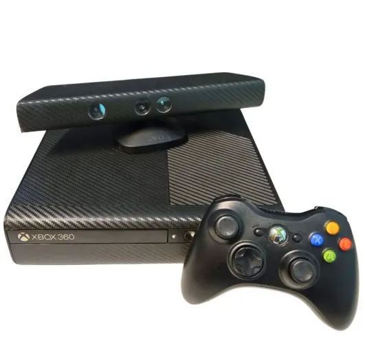 Xbox 360 com Controle e Sensor Kinect, excelente, Completo com Jogos, Semi Novo !