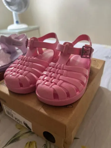 Sandália infantil, marca Melissa, tamanho 20/21
