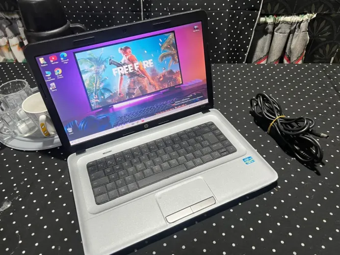 Vendo Notebook HP Intel Core i3-2.20GHZ/ HD de 1TB/ 6GB de RAM/ Office + Programas