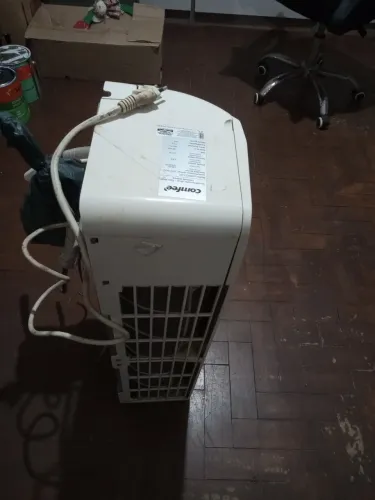 Peça interna ar condicionado 
