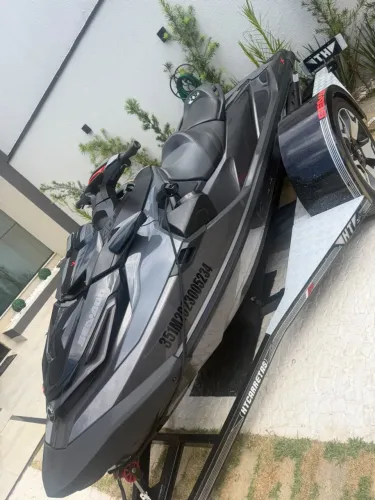 JET SKI SEA-DOO RXT-X 300 2023 + CARRETA EXCELENTE ESTADO!