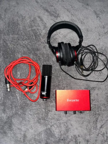 Kit Scarlett Solo Studio De 3 Gen - Focusrite
